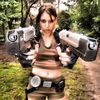 Ludivine en Lara Croft