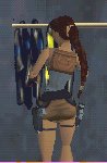 Lara choisit sa tenue de plongée